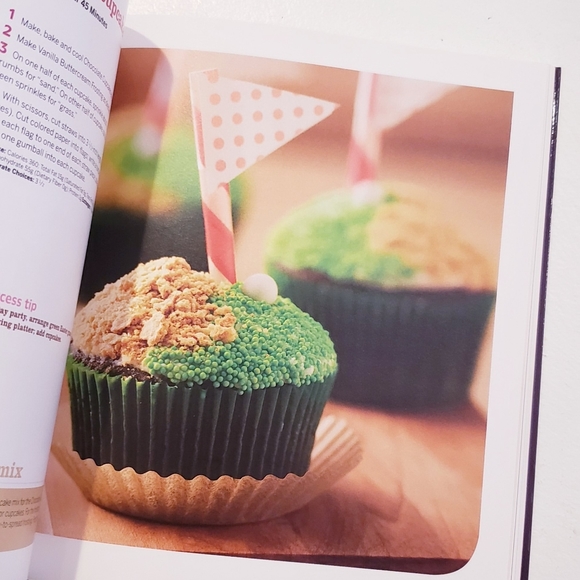 Betty Crocker the big book of cupcakes 🧁 - Picture 3 of 7